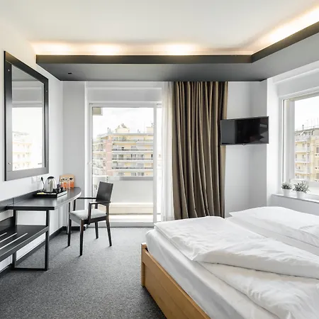 Park Hotel 3*